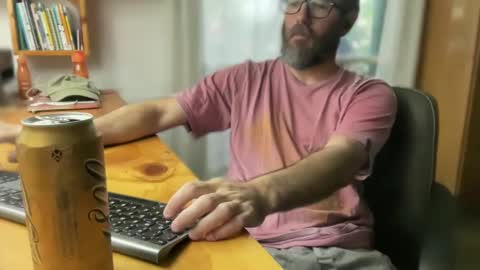 Snapshot of martincito22xl chatting on January 8, 2025, 10:16 pm Martincito online show from January 8, 2025, 10:16 pm