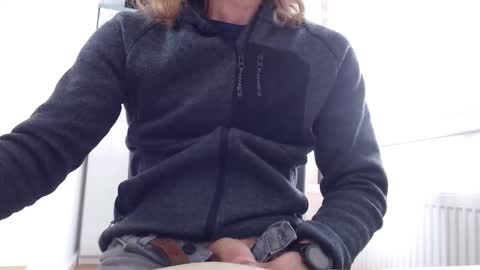 Snapshot of martindominant chatting on May 18, 2026, 1:39 pm martindominant online show from May 18, 2026, 1:39 pm