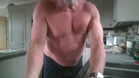 Snapshot of martinrgbxxxx chatting on June 2, 2026, 7:32 am martinrgbxxxx online show from June 2, 2026, 7:32 am