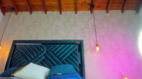 Martina online show from April 4, 2026, 7:22 pm