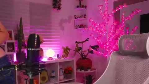 INSTAGRAM Maruchan  02 online show from December 18, 2025, 2:17 am