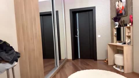 Lisa online show from February 4, 2026, 2:23 pm