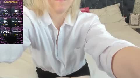 mary__bailey online show from January 17, 2025, 1:25 am