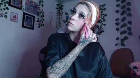 Snapshot of mary_janness chatting on December 9, 2024, 10:09 pm                      100   online show from December 9, 2024, 10:09 pm