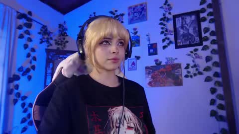 Snapshot of mary_janness chatting on February 10, 2025, 10:51 pm                      100   online show from February 10, 2025, 10:51 pm