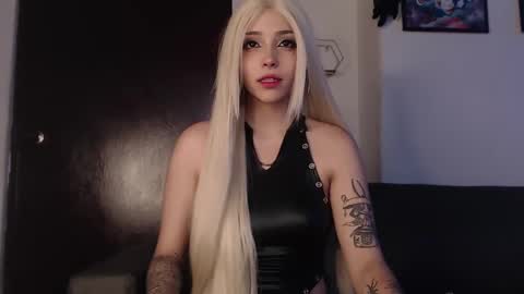 Snapshot of mary_janness chatting on February 25, 2025, 8:30 pm                      100   online show from February 25, 2025, 8:30 pm