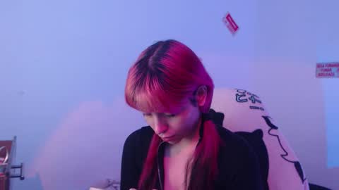 Snapshot of mary_janness chatting on October 30, 2025, 6:26 am                      100   online show from October 30, 2025, 6:26 am