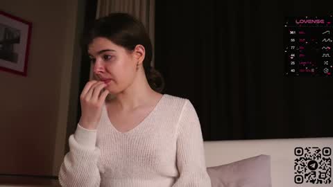 Snapshot of mary_shake chatting on December 5, 2024, 9:28 pm Mary online show from December 5, 2024, 9:28 pm