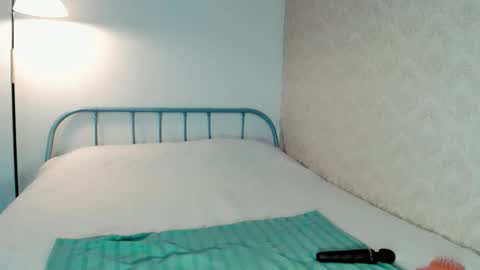 Anna online show from December 15, 2025, 6:06 am