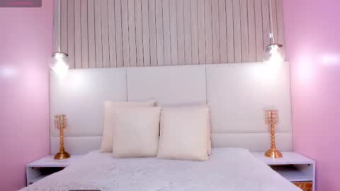   online show from October 9, 2025, 12:03 pm