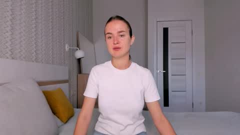 Mari online show from November 4, 2025, 6:34 am