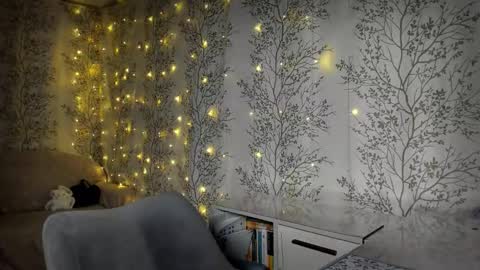 Mary Lou online show from November 10, 2025, 12:04 pm