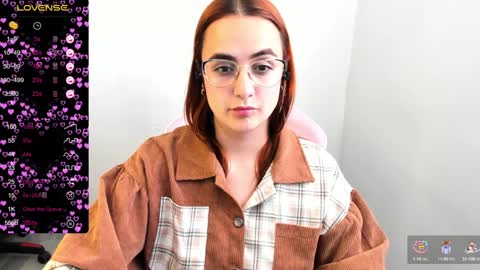 Dulce Maria online show from February 6, 2025, 10:53 pm