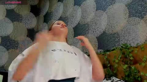 Mary online show from February 7, 2025, 3:19 pm