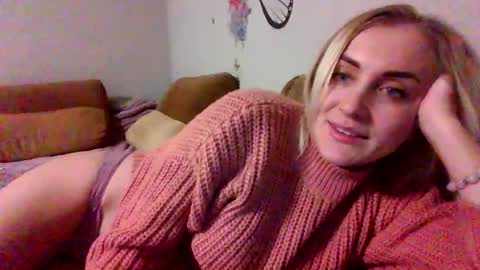 Snapshot of maryyemm chatting on January 3, 2025, 6:46 pm maryyemm online show from January 3, 2025, 6:46 pm