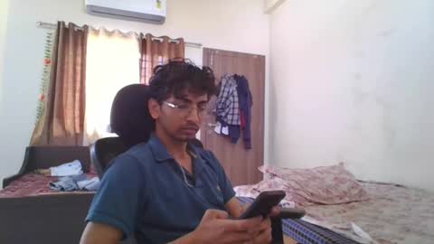 Mask Boy online show from September 17, 2025, 4:36 am