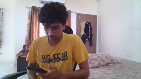 Mask Boy online show from September 25, 2025, 3:32 am