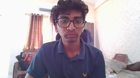 Mask Boy online show from February 16, 2026, 4:52 am