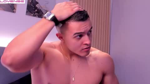 Snapshot of mason_bennet chatting on October 19, 2025, 11:05 pm Mason Bennet online show from October 19, 2025, 11:05 pm