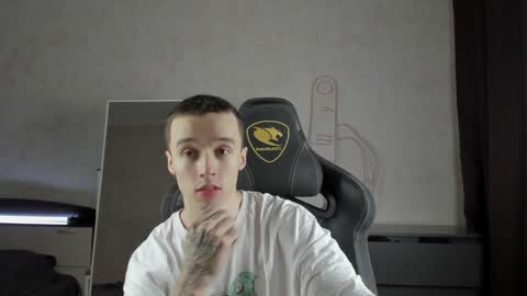 Snapshot of mason_warhol chatting on January 9, 2025, 2:40 pm Mason online show from January 9, 2025, 2:40 pm