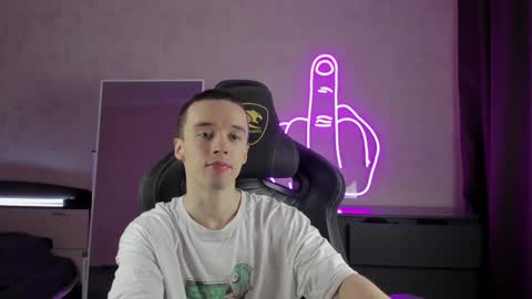 Snapshot of mason_warhol chatting on January 9, 2025, 5:43 pm Mason online show from January 9, 2025, 5:43 pm