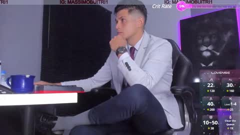 I am Massimo online show from January 18, 2025, 11:55 pm