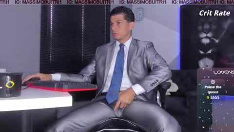 I am Massimo online show from November 10, 2025, 12:15 pm