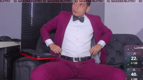 I am Massimo online show from December 14, 2025, 12:54 pm