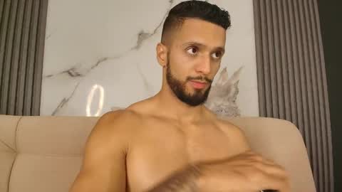 massimo_greco2 online show from May 19, 2026, 10:27 pm