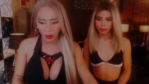 massivecockrhiana online show from May 15, 2026, 11:50 am