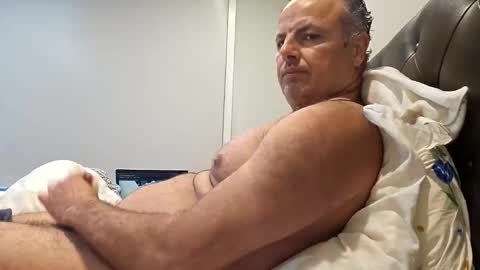 Snapshot of master398 chatting on October 12, 2025, 12:04 pm Erix online show from October 12, 2025, 12:04 pm