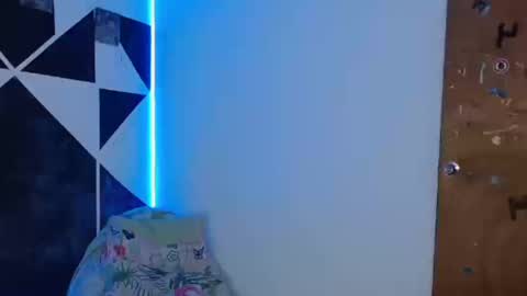 master_black777 online show from September 19, 2025, 9:04 pm