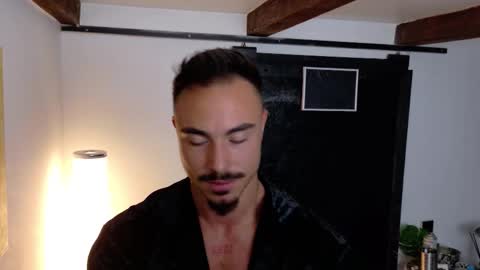 Snapshot of master_lukass chatting on November 10, 2025, 10:03 am master_lukass online show from November 10, 2025, 10:03 am