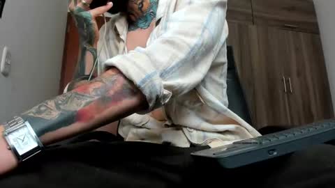 steven  online show from November 19, 2025, 4:51 pm