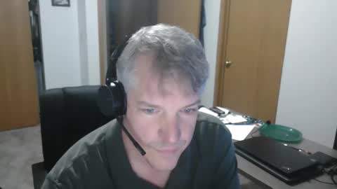 Snapshot of master_thorn chatting on December 31, 2024, 1:52 pm Master Thorn online show from December 31, 2024, 1:52 pm