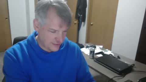 Snapshot of master_thorn chatting on January 10, 2025, 2:57 am Master Thorn online show from January 10, 2025, 2:57 am