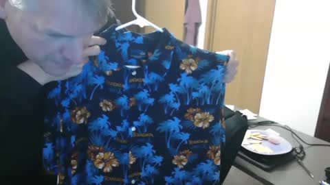 Snapshot of master_thorn chatting on January 13, 2025, 12:41 am Master Thorn online show from January 13, 2025, 12:41 am