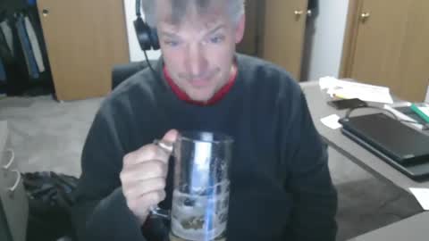 Snapshot of master_thorn chatting on January 19, 2025, 3:08 am Master Thorn online show from January 19, 2025, 3:08 am