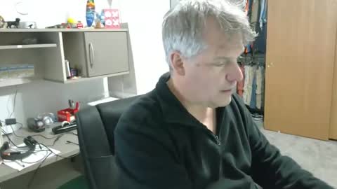 Snapshot of master_thorn chatting on March 10, 2025, 2:17 am Master Thorn online show from March 10, 2025, 2:17 am