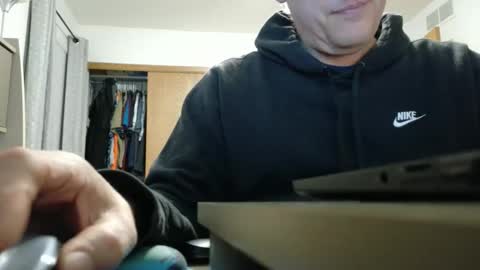 Snapshot of master_thorn chatting on October 28, 2025, 2:04 am Master Thorn online show from October 28, 2025, 2:04 am