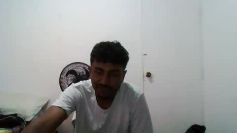 masterblack6666 online show from April 16, 2026, 3:18 am