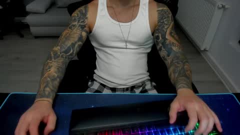 masterkingmuscle online show from February 11, 2025, 8:10 pm