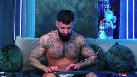 masterkingofmuscle online show from December 5, 2024, 3:06 pm