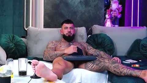 masterkingofmuscle online show from December 17, 2024, 3:39 pm