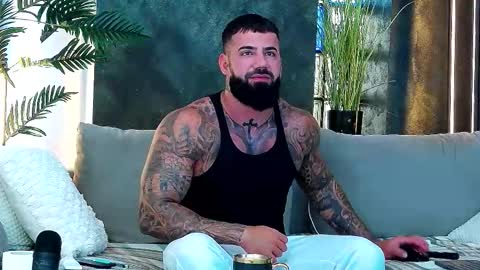 masterkingofmuscle online show from September 12, 2025, 9:09 am