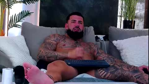 masterkingofmuscle online show from October 10, 2025, 6:45 am