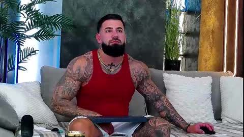 masterkingofmuscle online show from October 20, 2025, 10:49 am