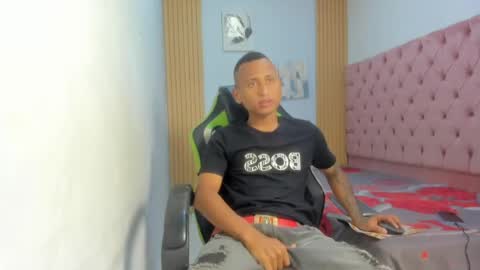 mastermorenohot23 online show from April 28, 2026, 2:38 am