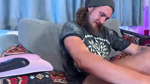 Snapshot of masterr_and_kittyy chatting on February 15, 2025, 8:11 am   online show from February 15, 2025, 8:11 am