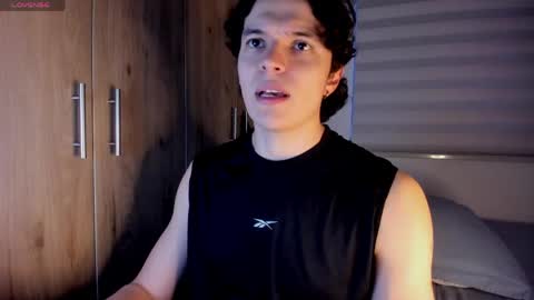 mastrangelo_x online show from April 21, 2026, 11:07 pm